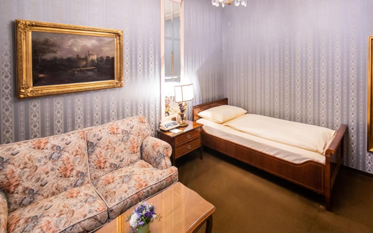 Palais Porcia Hotel
