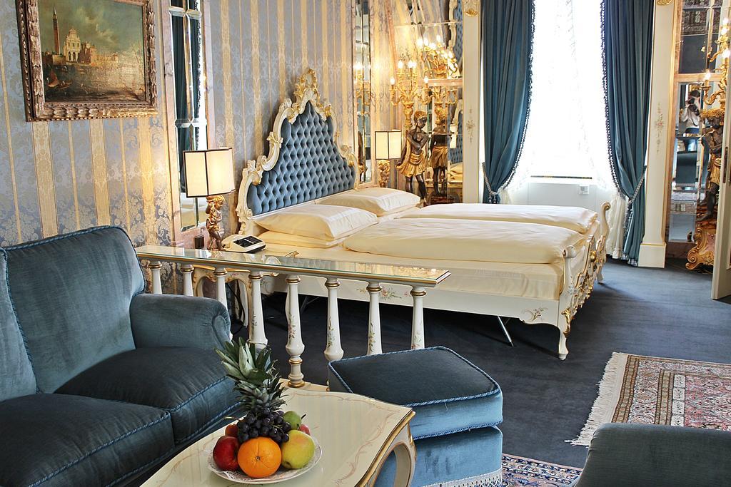 Palais Porcia Hotel 4*
