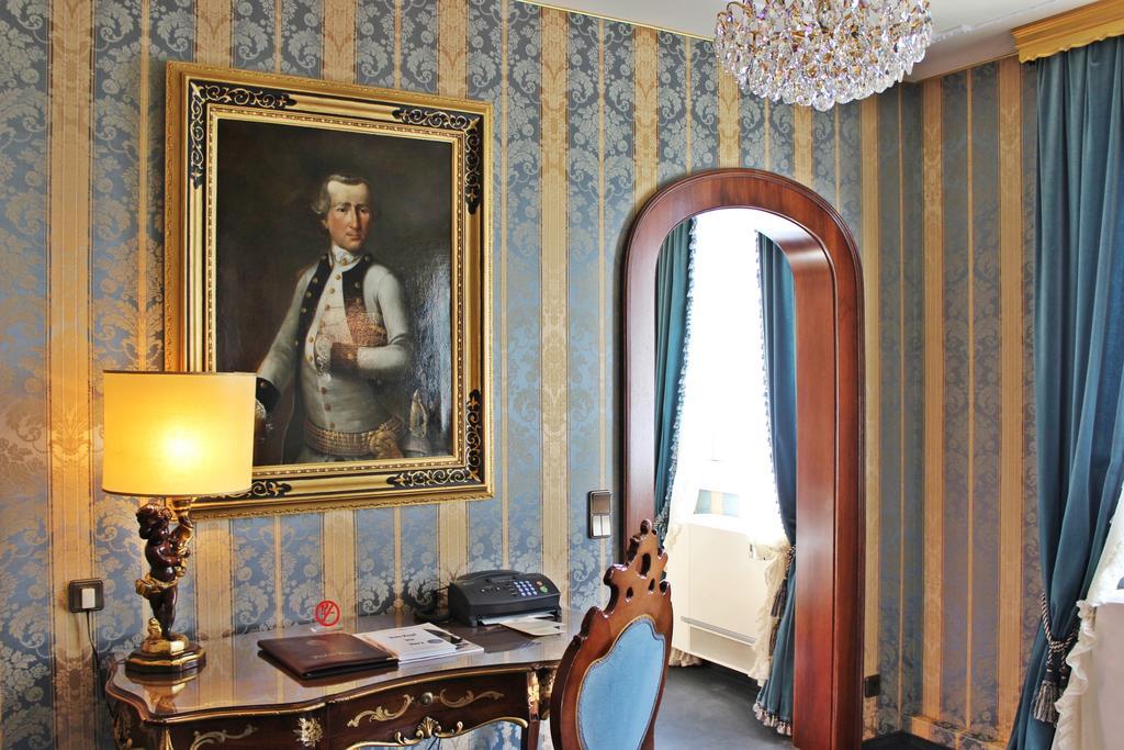 Palais Porcia Hotel 4*