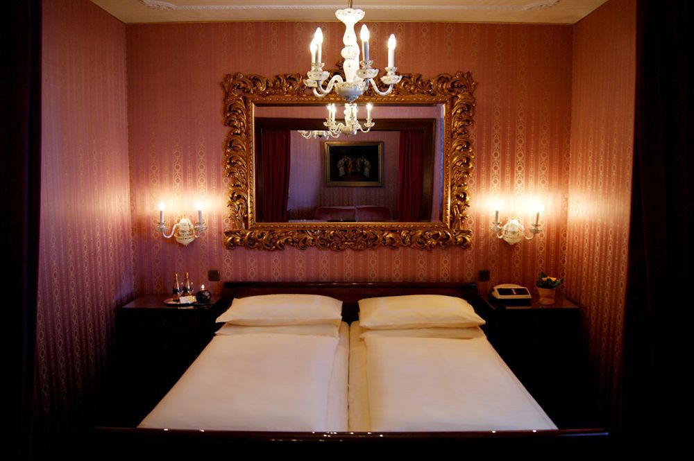 Palais Porcia Hotel
