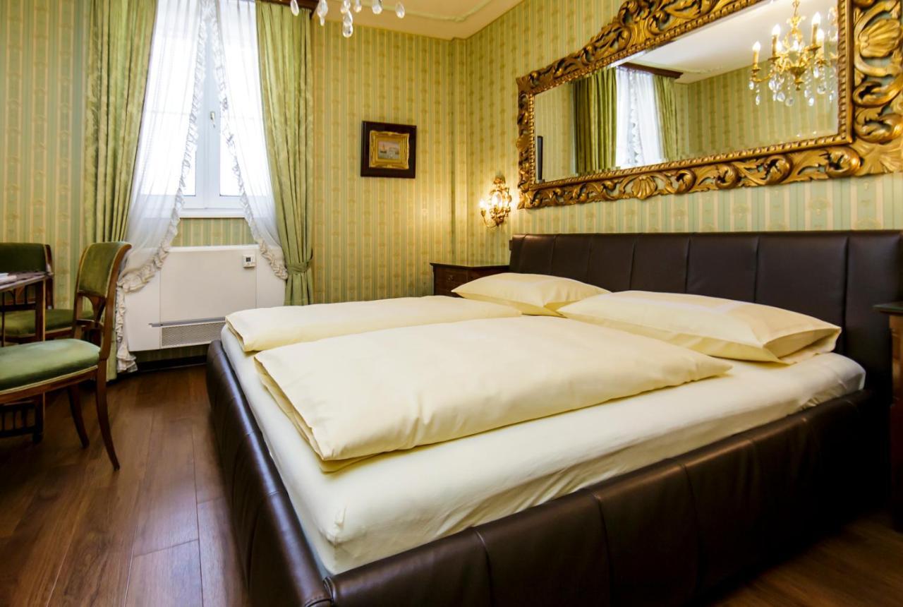 Palais Porcia Hotel